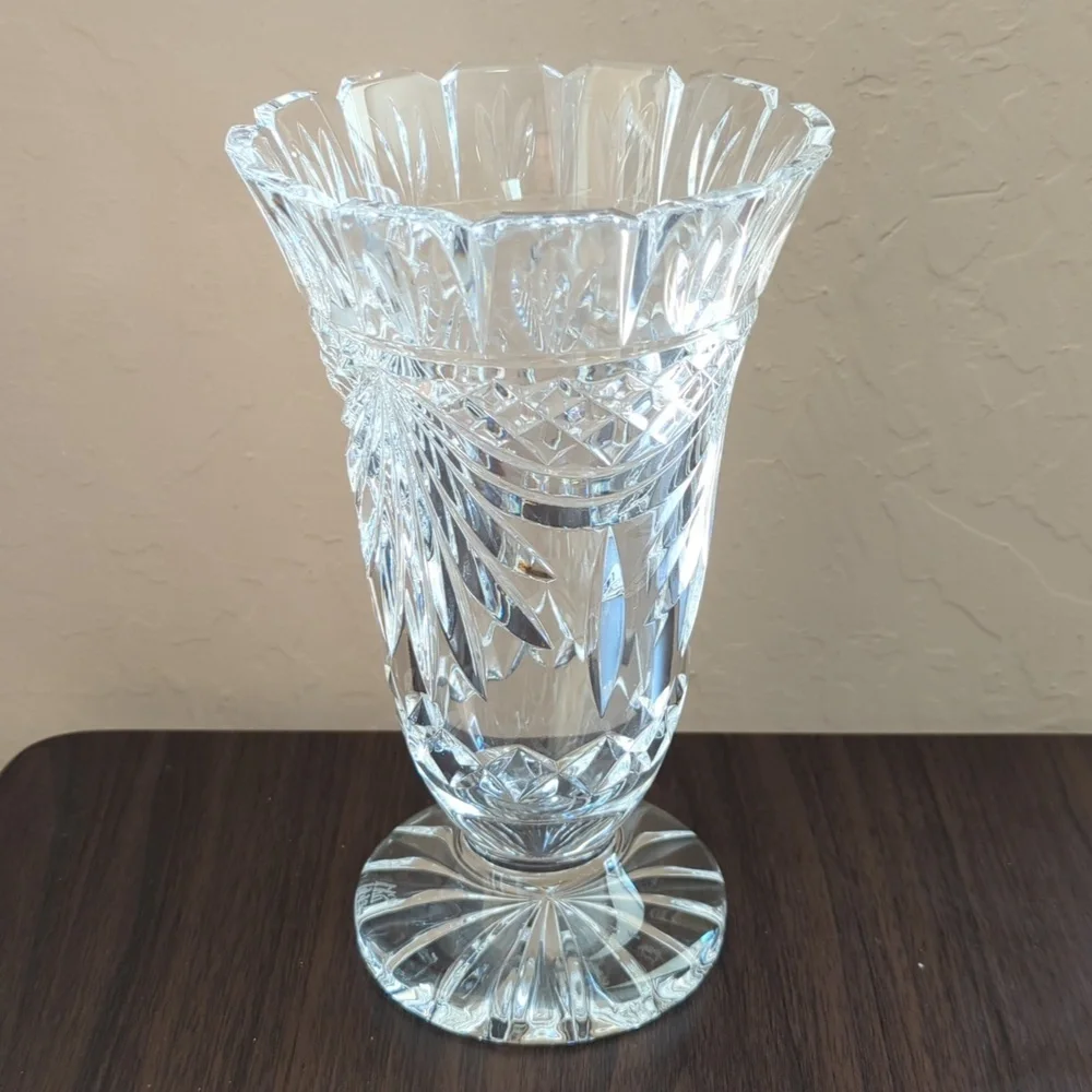 Waterford Society 1995 Vintage Crystal Penrose 8.5-Inch Vase